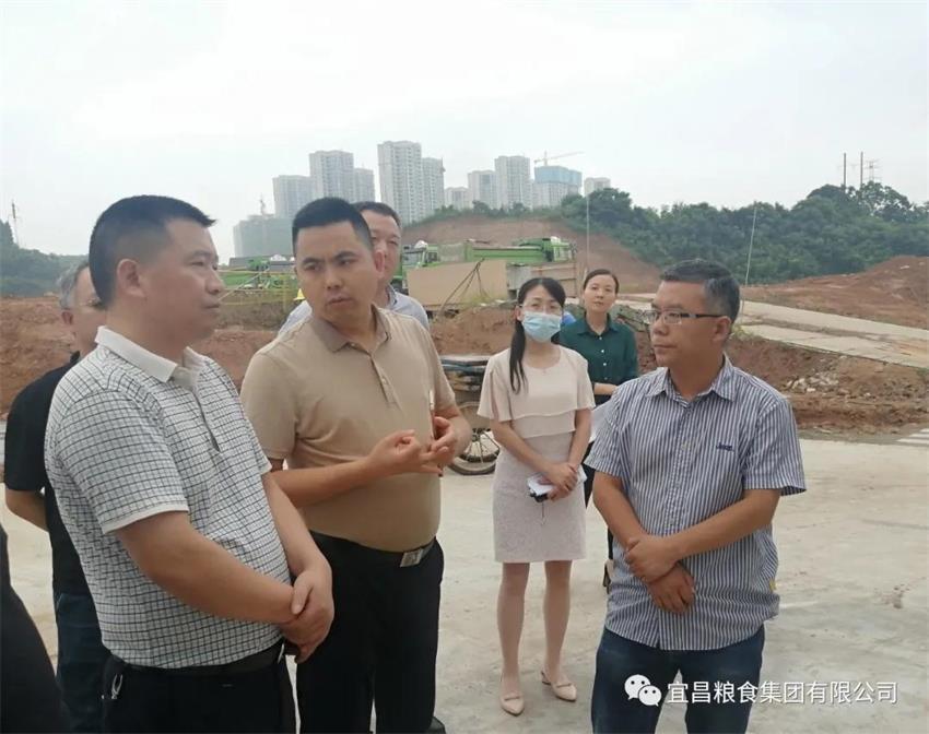 省发改委调研鄂西南应急物资保障中心项目